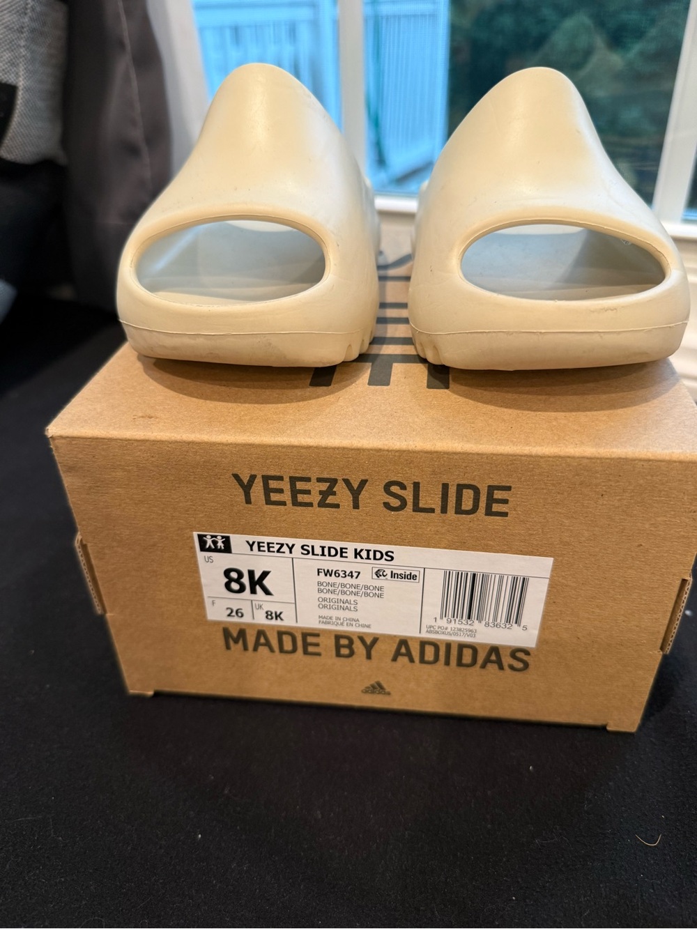 adidas Kids Yeezy Slide in Bone/Tan